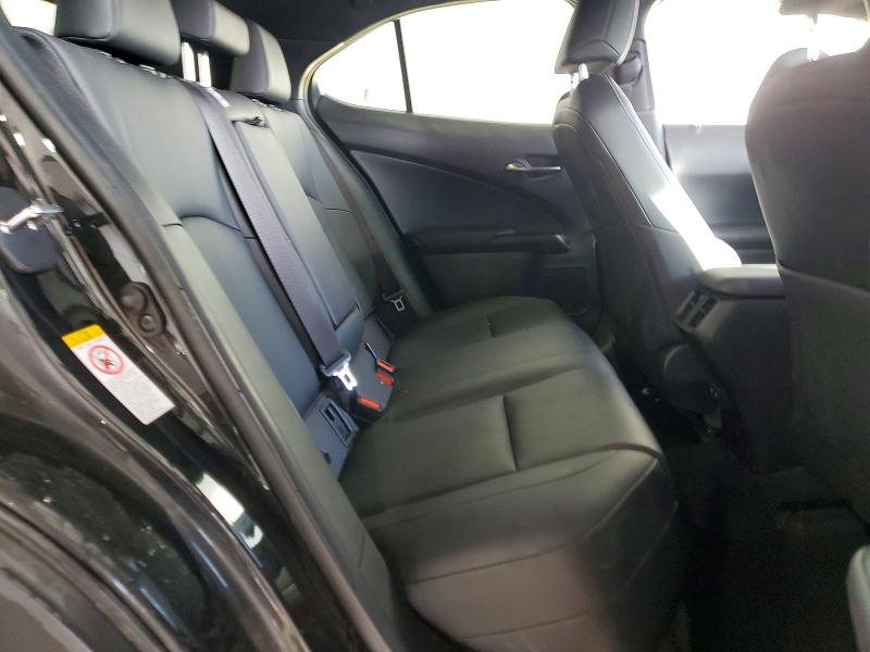 Photo 10 from auction – 2019 LEXUS UX 200 with VIN JTHY3JBH2K2013387