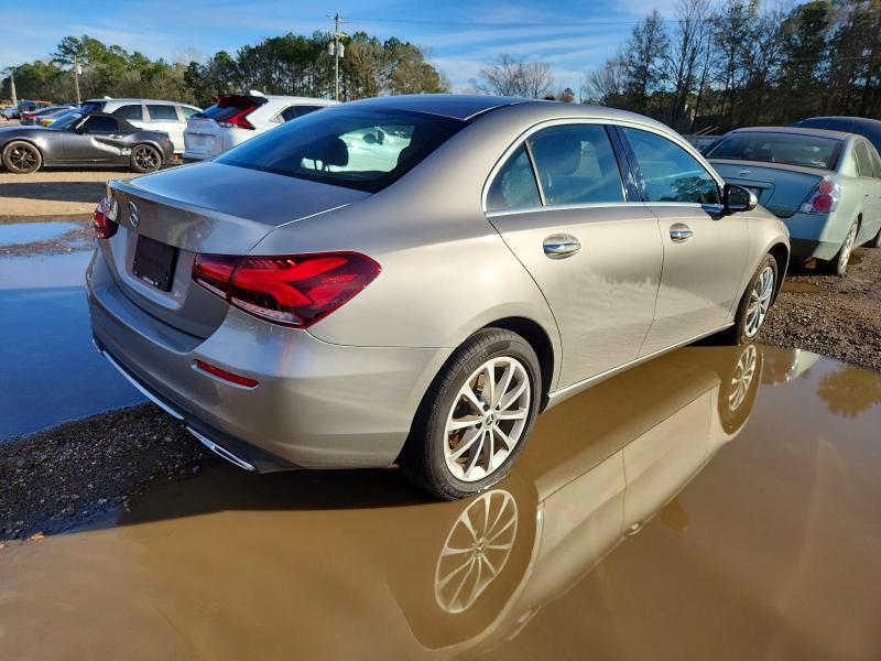 Photo 3 from auction – 2019 MERCEDES-BENZ A with VIN WDD3G4EB7KW033206