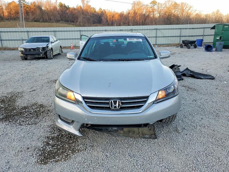 Photo 5 from auction – 2013 HONDA ACCORD with VIN 1HGCR2F74DA171001