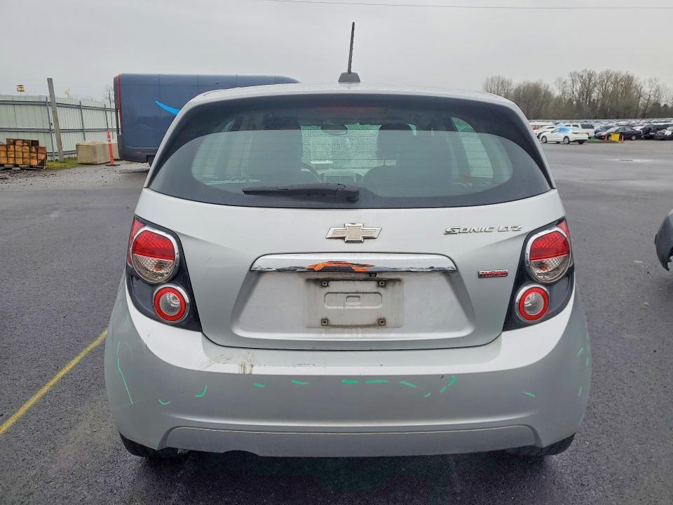 Photo 6 from auction – 2015 CHEVROLET SONIC LTZ with VIN 1G1JE6SB4F4189575
