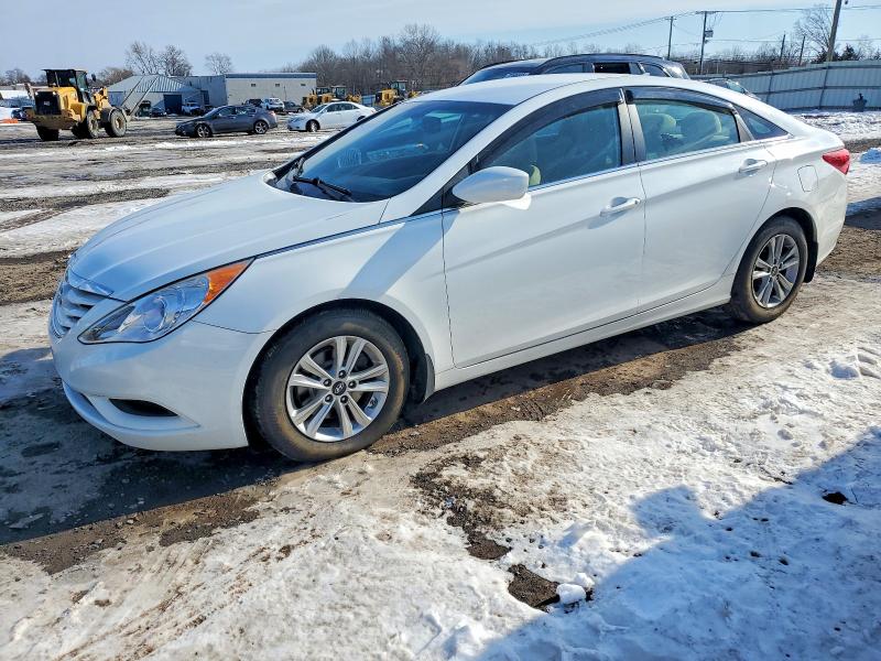 HYUNDAI SONATA GLS 2012 with VIN 5NPEB4AC7CH463826 - Photo from auction