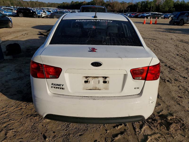 Photo 6 from auction – 2010 KIA FORTE with VIN KNAFU4A20A5810543