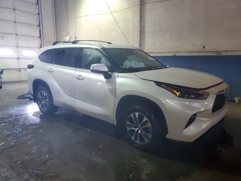 Photo 4 from auction – 2024 TOYOTA HIGHLANDER with VIN 5TDKDRBHXRS550899