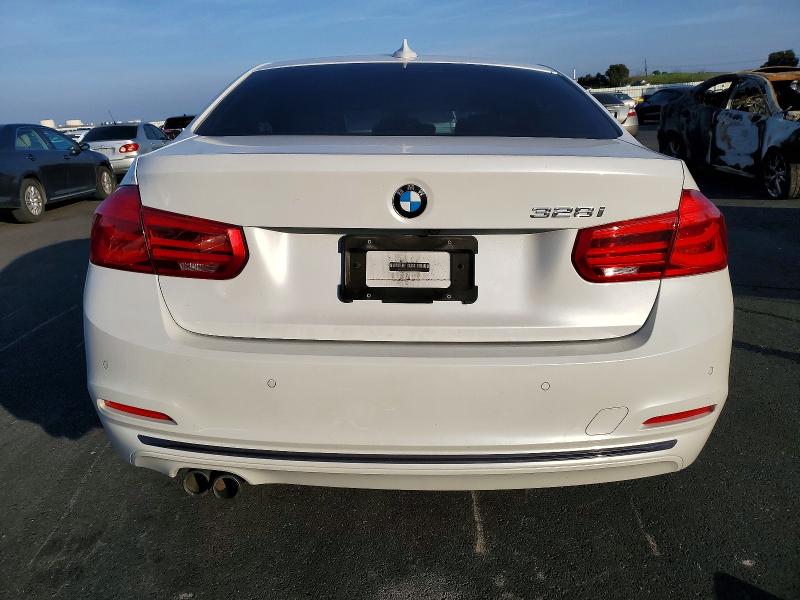 Photo 6 from auction – 2016 BMW 328 with VIN WBA8E9G57GNU30564