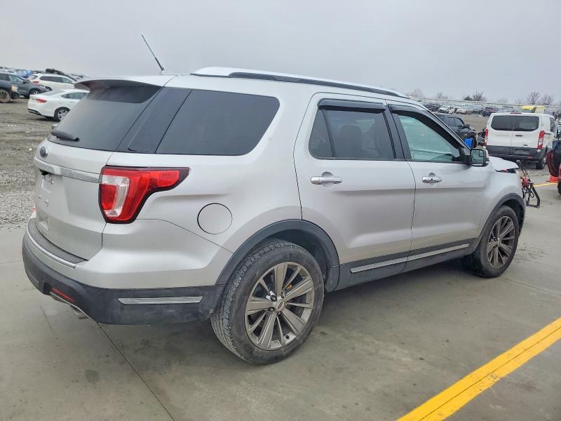 Photo 3 from auction – 2018 FORD EXPLORER L with VIN 1FM5K7F87JGA20224