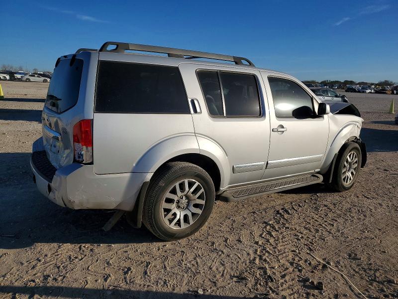 Photo 3 from auction – 2011 NISSAN PATHFINDER with VIN 5N1AR1NN5BC621137