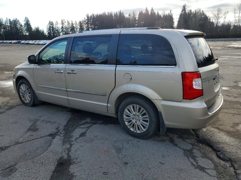 Photo 2 from auction – 2015 CHRYSLER TOWN & COU with VIN 2C4RC1GG3FR554753