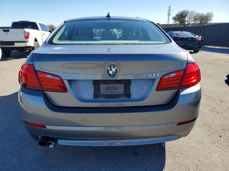 Photo 6 from auction – 2012 BMW 528 I with VIN WBAXG5C52CDX02913
