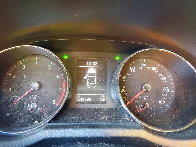 Photo 9 from auction – 2016 VOLKSWAGEN PASSAT with VIN 1VWAT7A36GC045074