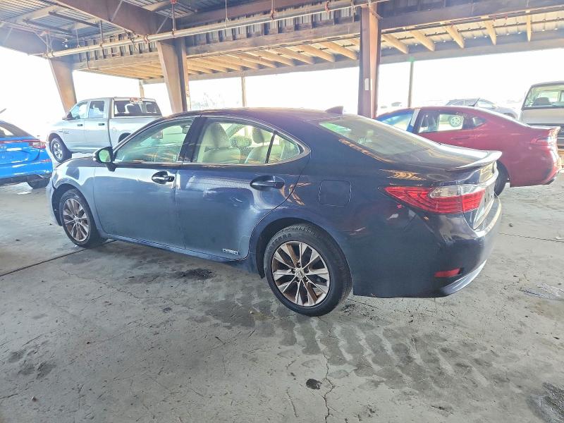 Zdjęcie 2 z aukcji – 2015 LEXUS ES 300H z VIN JTHBW1GGXF2085960