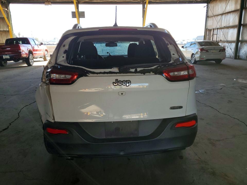 Photo 6 from auction – 2018 JEEP CHEROKEE L with VIN 1C4PJLCB3JD590344