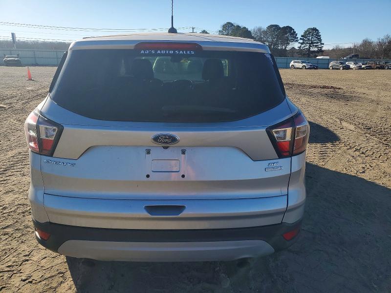 Photo 6 from auction – 2017 FORD ESCAPE SE with VIN 1FMCU0GD2HUA88575