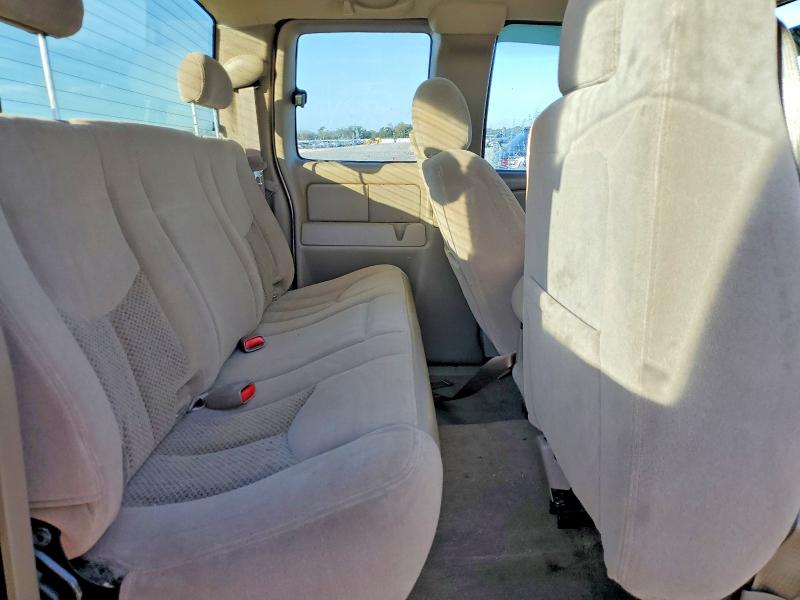Photo 10 from auction – 2005 CHEVROLET SILVERADO with VIN 2GCEC19V151331053