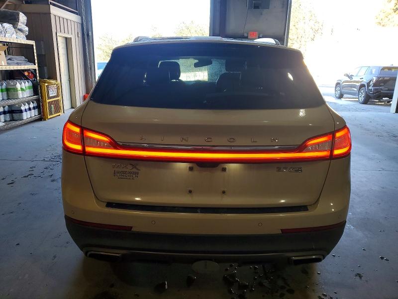 Photo 6 from auction – 2016 LINCOLN MKX RESERV with VIN 2LMPJ8LP2GBL23297