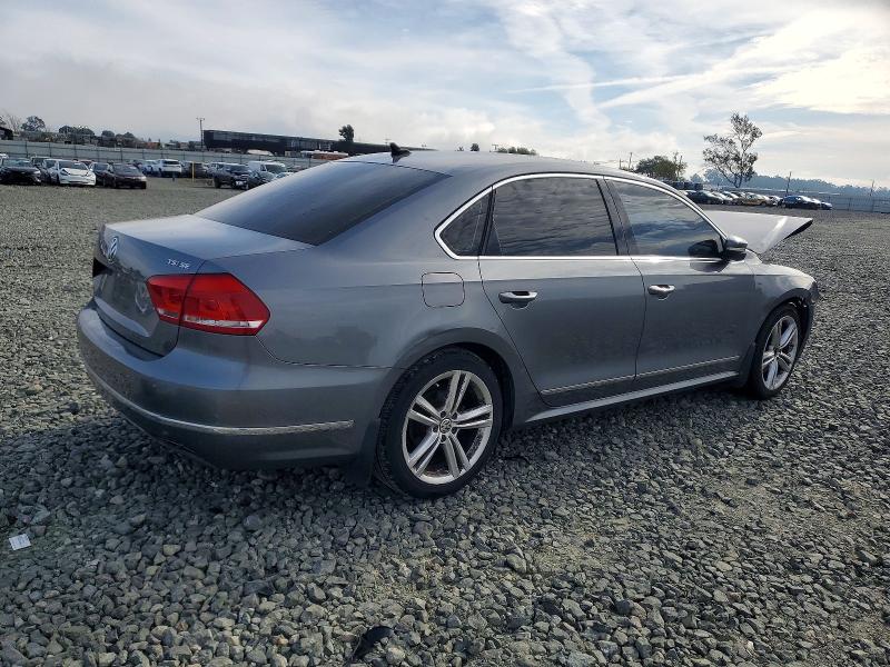 Photo 3 from auction – 2015 VOLKSWAGEN PASSAT with VIN 1VWBT7A39FC015361