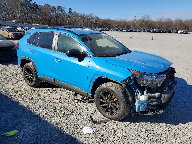 Photo 4 from auction – 2019 TOYOTA RAV4 LE with VIN JTMF1RFV2KD040462