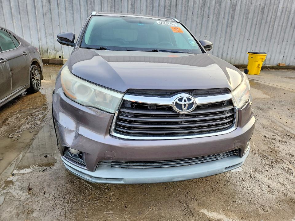 Photo 5 from auction – 2016 TOYOTA HIGHLANDER with VIN 5TDKKRFH3GS144492