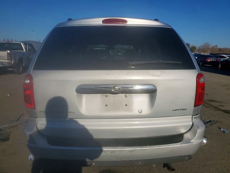 Photo 6 from auction – 2006 CHRYSLER TOWN & COU with VIN 2A4GP64L76R923988
