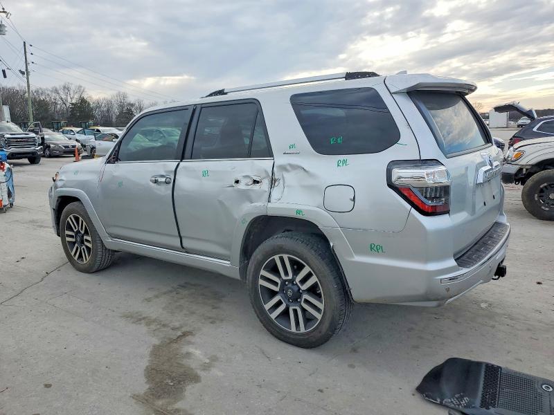 Photo 2 from auction – 2021 TOYOTA 4RUNNER with VIN JTEKU5JRXM5966576