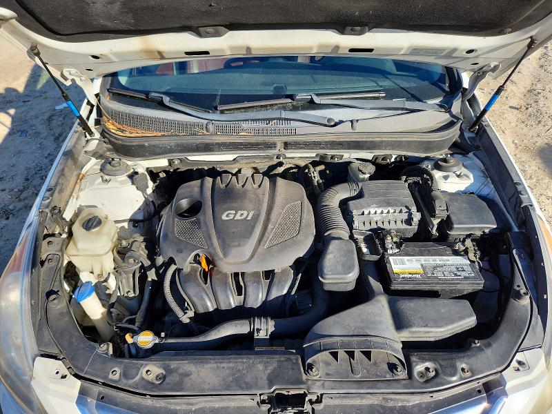 Photo 11 from auction – 2011 HYUNDAI SONATA with VIN 5NPEC4AC8BH273707