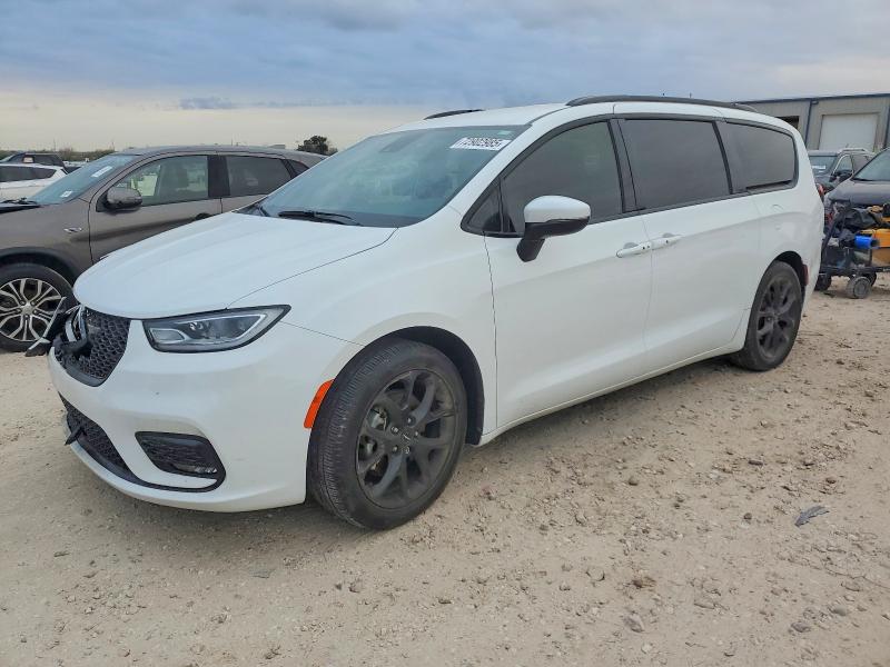 CHRYSLER PACIFICA 2023 with VIN 2C4RC1BG0PR508595 - Photo from auction