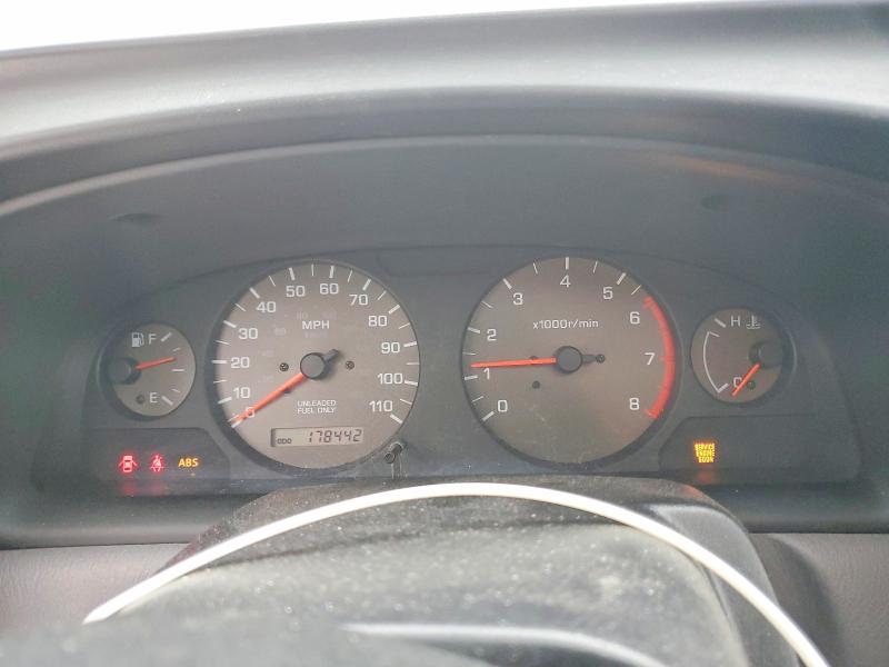 Photo 9 from auction – 2000 NISSAN FRONTIER C with VIN 1N6ED27Y6YC327057