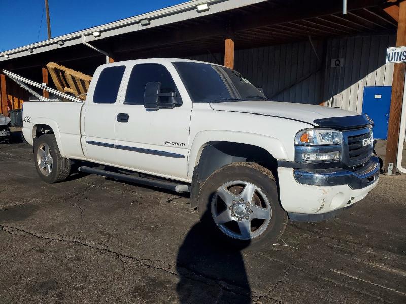 Photo 4 from auction – 2004 GMC SIERRA with VIN 1GTHK29U74E215916