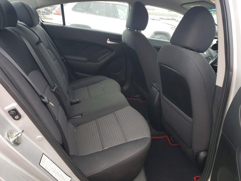 Photo 10 from auction – 2018 KIA FORTE LX with VIN 3KPFL4A76JE274204