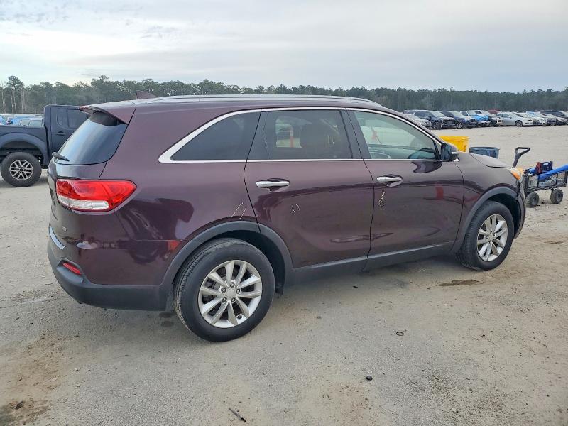 Photo 3 from auction – 2016 KIA SORENTO LX with VIN 5XYPG4A30GG066417