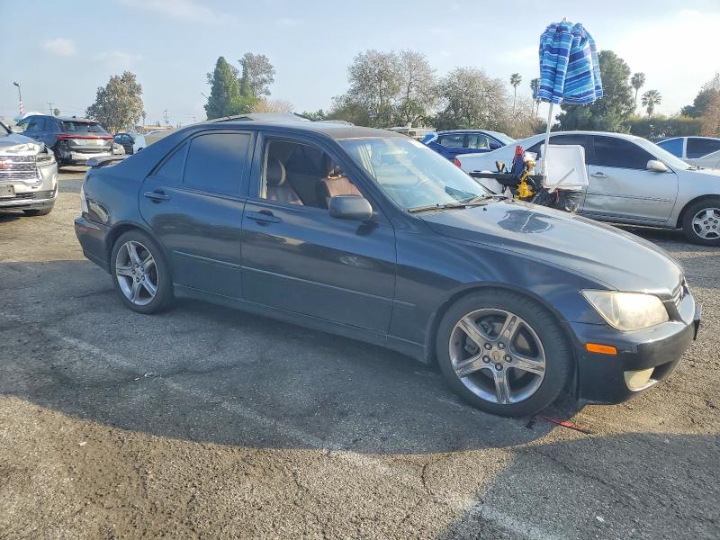 Photo 4 from auction – 2001 LEXUS IS 300 with VIN JTHBD182310016119