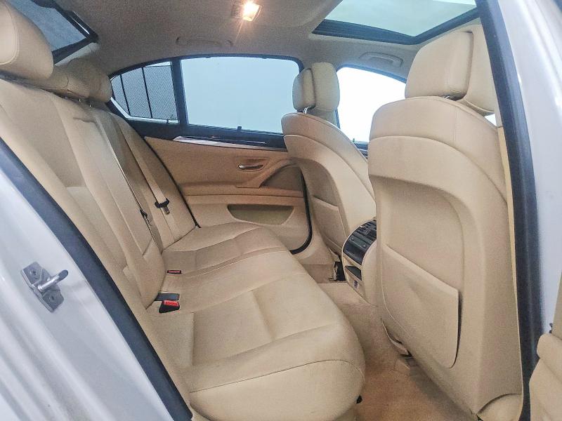 Photo 10 from auction – 2011 BMW 528 I with VIN WBAFR1C51BC260709