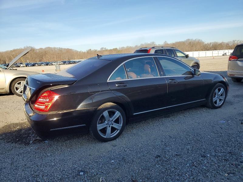 Photo 3 from auction – 2010 MERCEDES-BENZ S 550 with VIN WDDNG7BB6AA321552