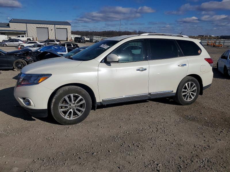 NISSAN PATHFINDER 2015 z numerem VIN 5N1AR2MM2FC707431 - Zdjęcie z aukcji