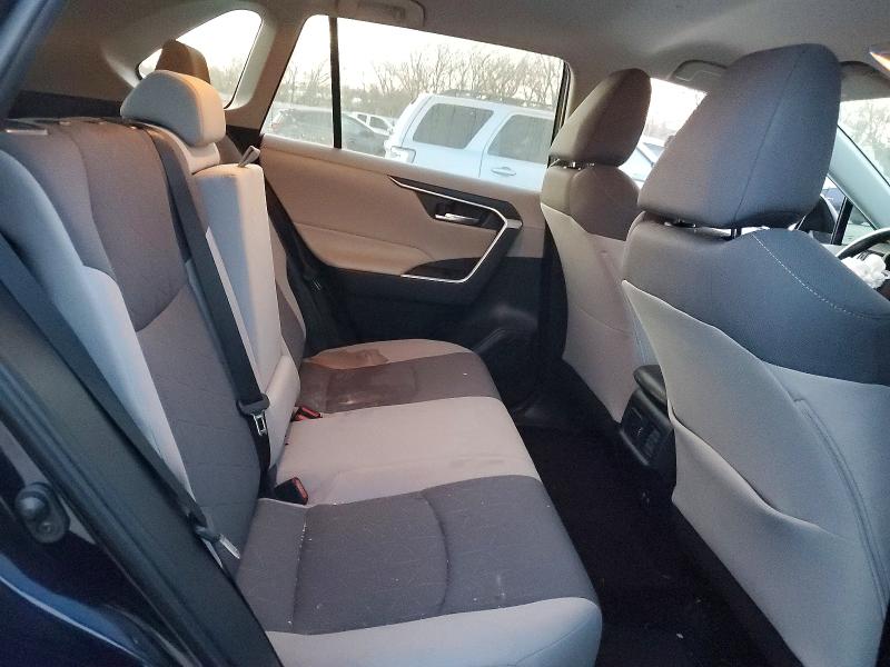 Photo 11 from auction – 2020 TOYOTA RAV4 XLE with VIN 2T3W1RFV3LW084457