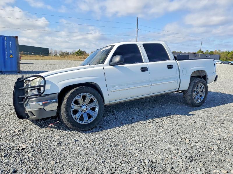 CHEVROLET SILVERADO 2005 with VIN 2GCEC13T451103930 - Photo from auction