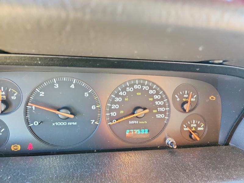 Photo 9 from auction – 2000 JEEP GRAND CHER with VIN 1J4GW48N8YC246206