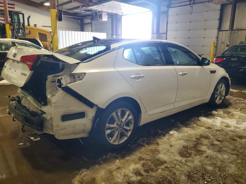 Photo 3 from auction – 2011 KIA OPTIMA EX with VIN KNAGN4A72B5171564