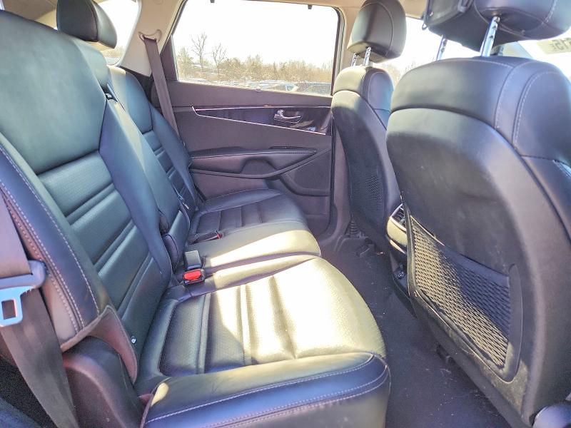 Photo 11 from auction – 2017 KIA SORENTO with VIN 5XYPHDA19HG271442
