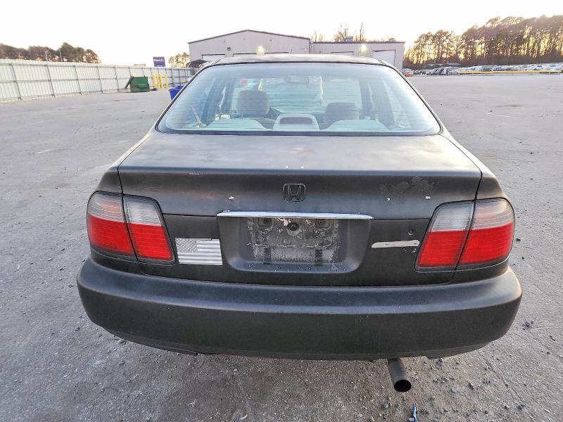 Photo 6 from auction – 1997 HONDA ACCORD LX with VIN JHMCD563XVC015738