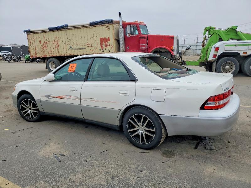 Photo 2 from auction – 2000 LEXUS ES 300 with VIN JT8BF28G7Y5096307