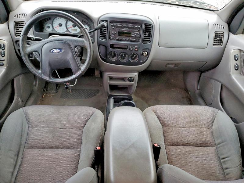 Photo 8 from auction – 2002 FORD ESCAPE XLT with VIN 1FMYU03102KD68564