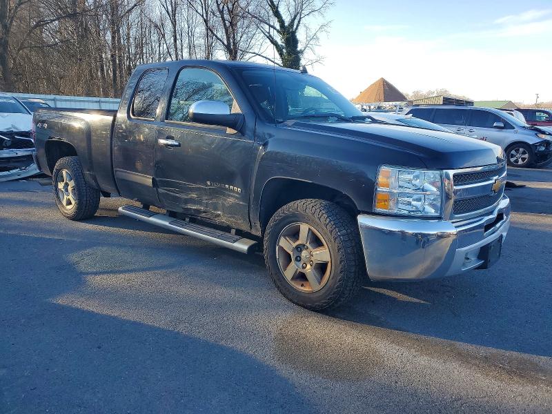 Photo 4 from auction – 2013 CHEVROLET SILVERADO with VIN 1GCRKSE79DZ311964