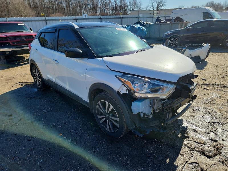 Photo 4 from auction – 2019 NISSAN KICKS S with VIN 3N1CP5CU7KL550597