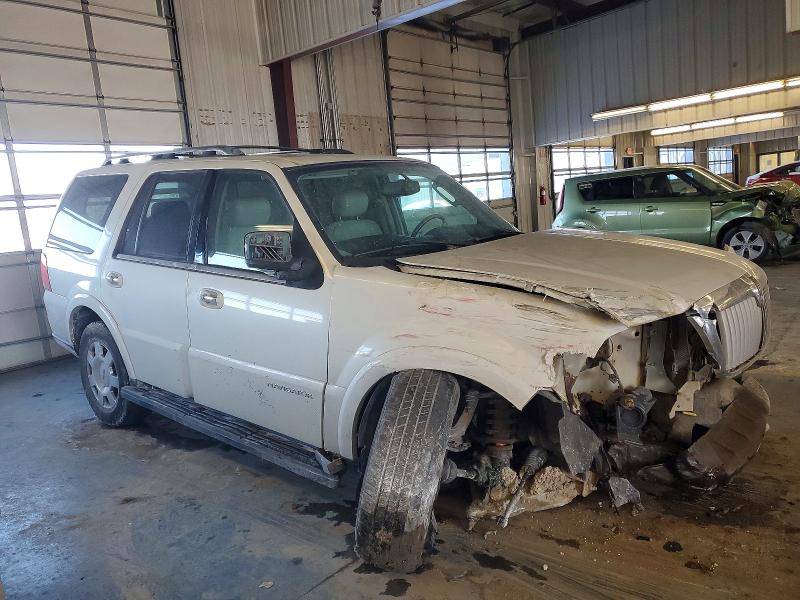 Photo 4 from auction – 2005 LINCOLN NAVIGATOR with VIN 5LMFU28515LJ03601