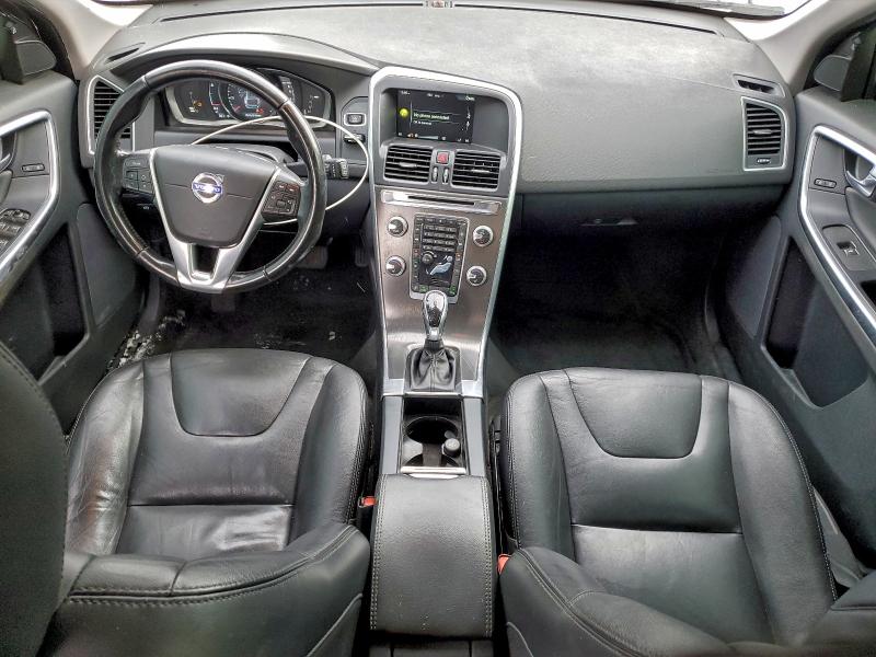 Photo 8 from auction – 2016 VOLVO XC60 T5 PR with VIN YV4612RK8G2829756