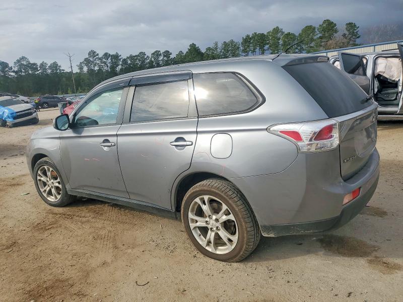 Photo 2 from auction – 2014 MITSUBISHI OUTLANDER with VIN JA4AD3A34EZ003225