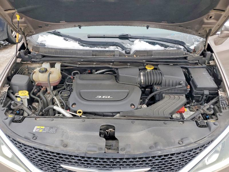 Photo 12 from auction – 2017 CHRYSLER PACIFICA with VIN 2C4RC1GG5HR817425
