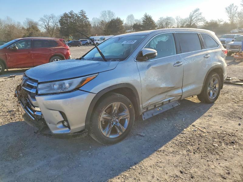 TOYOTA HIGHLANDER 2019 with VIN 5TDDZRFH5KS938309 - Photo from auction