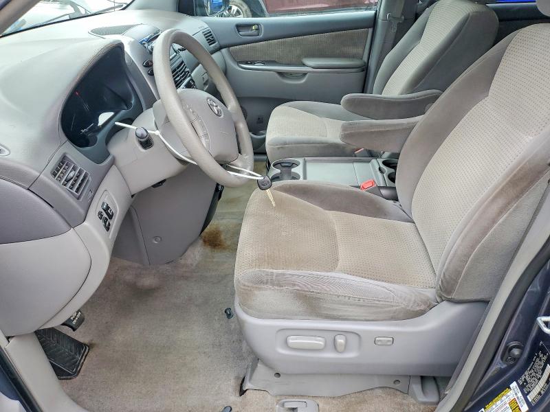 Photo 7 from auction – 2010 TOYOTA SIENNA with VIN 5TDKK4CC9AS336874