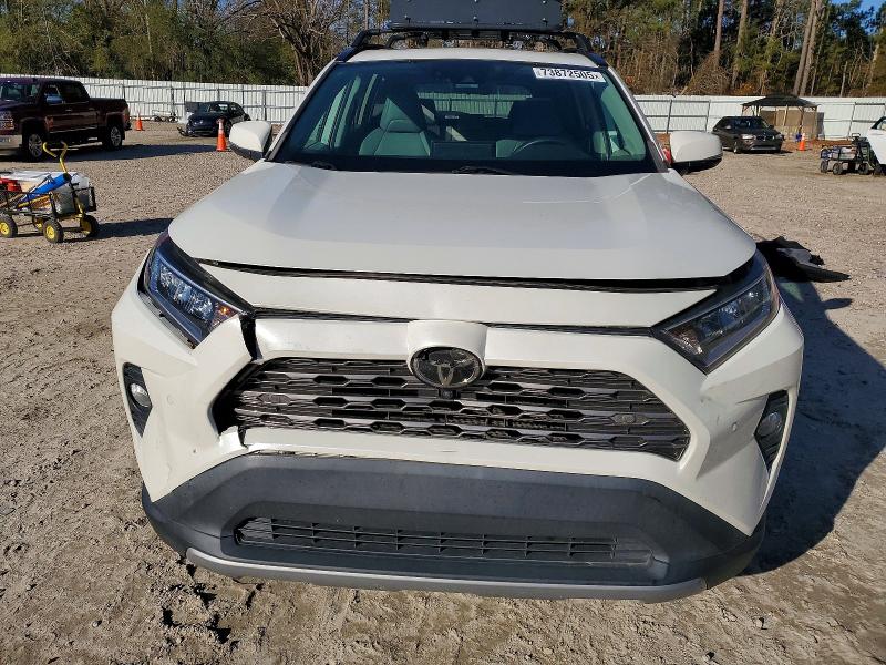 Photo 5 from auction – 2019 TOYOTA RAV4 LIMIT with VIN 2T3N1RFV2KW041075
